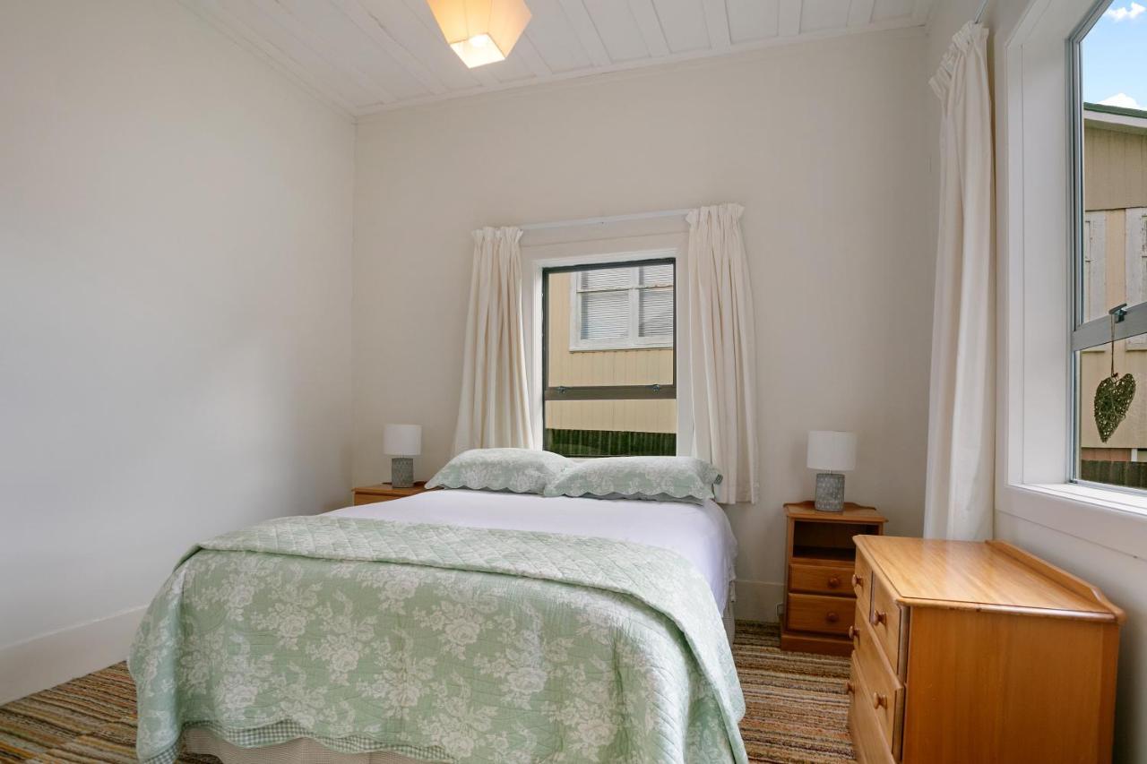 Clara'S Togs And Towels - Waihi - Bachcare Nz Villa Exterior photo